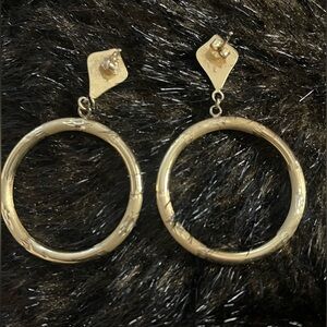 14k yellow Elegant Gold Hoop Earrings price firm 4.14g.
